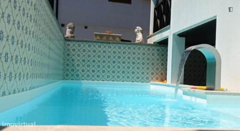 Casa com 3 quartos - localizado em Braganca