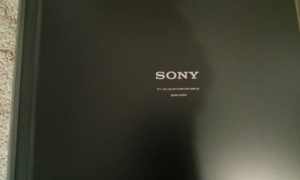 Monitor Sony SDM-HX93