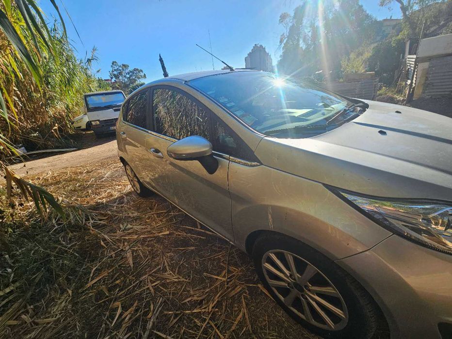 Carro de Ford Fiesta 1.5T manual
