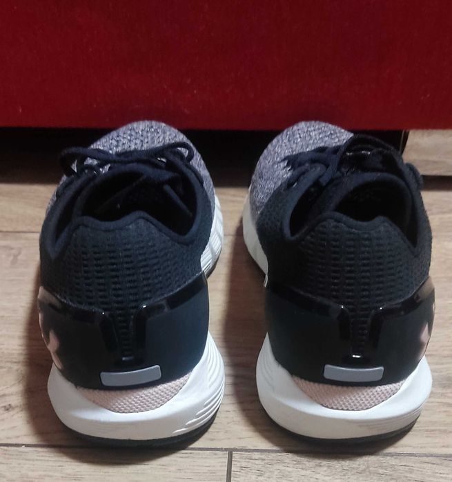 Sprzedam Buty damskie Under Armour HOVR Sonic (38 r)