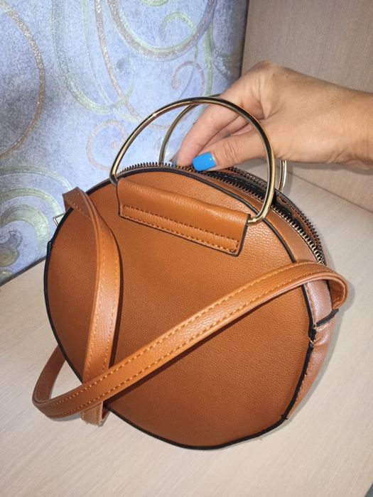 Стильна кругла сумочка