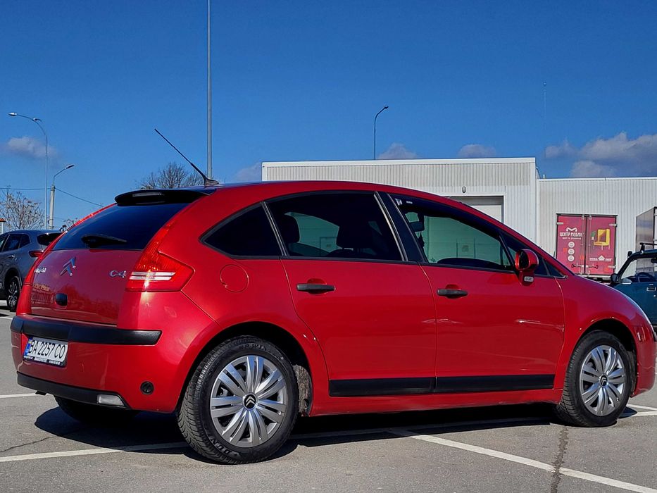 Ситроен С4 -Красный Бензин -Газ Механика
