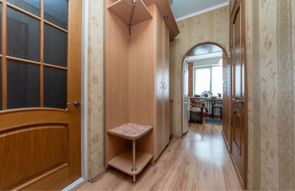 подобово квартира!  Прям біля м. Оболонь