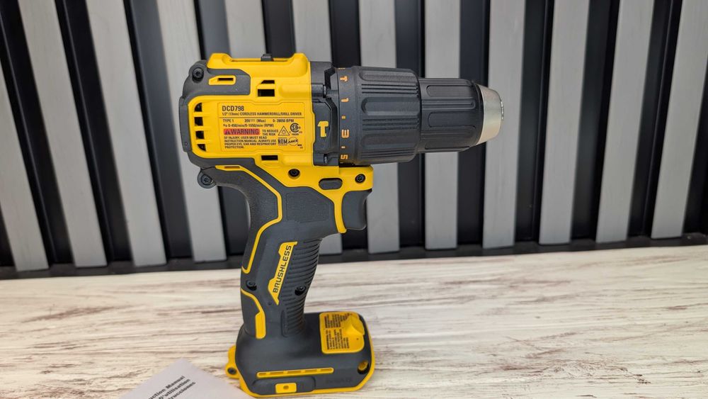 Безщіточний шуруповерт DeWalt DCD798 20v