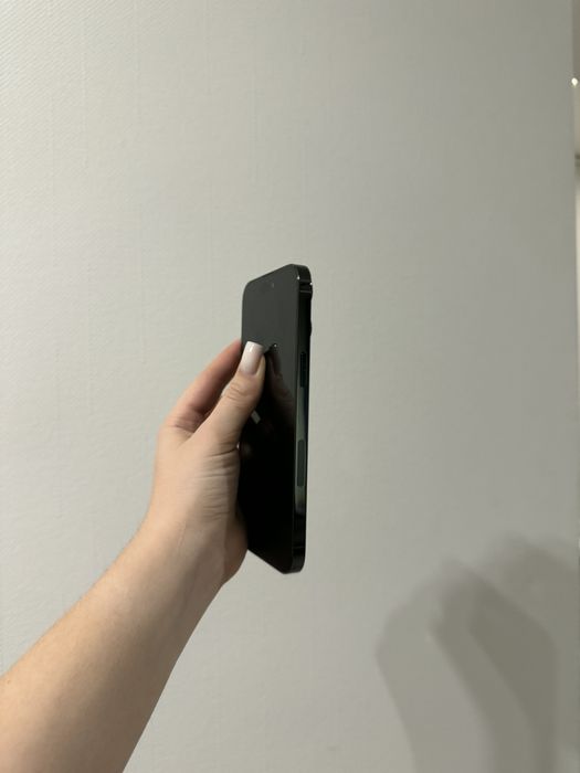 IPhone 14 Pro Max  128GB у чорному кольорі