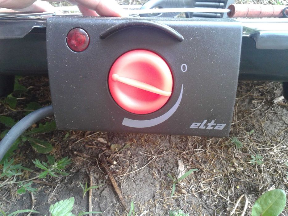 Grill elektryczny firmy Elta z dodatkami JAK NOWY