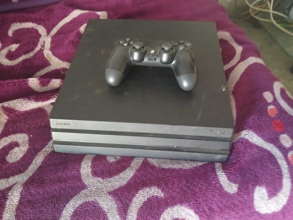 Vendo Troco ps4 pro 1tera