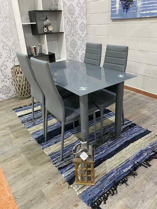 mesa de vidro e 4 cadeiras portes grátis