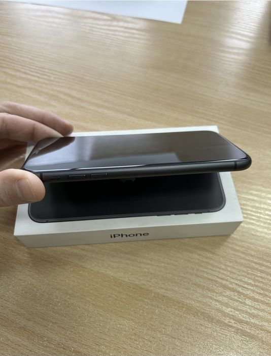 iPhone 11  128 п.