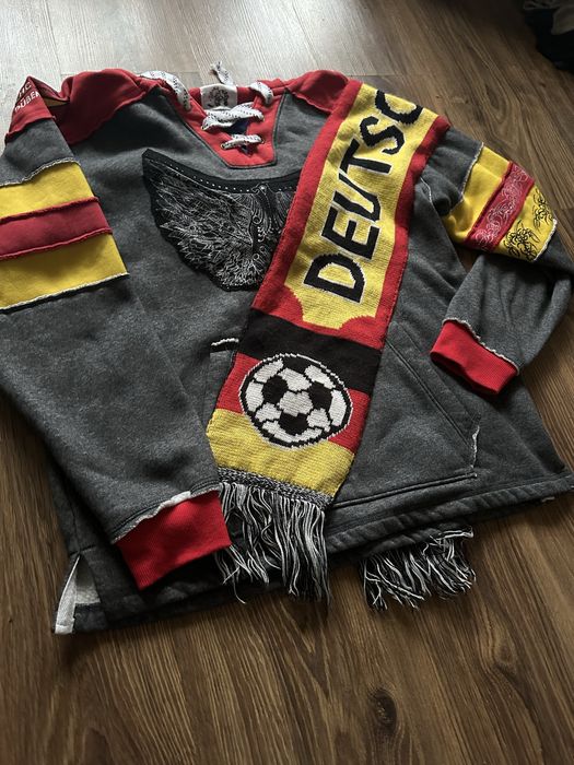 кастомная кофта