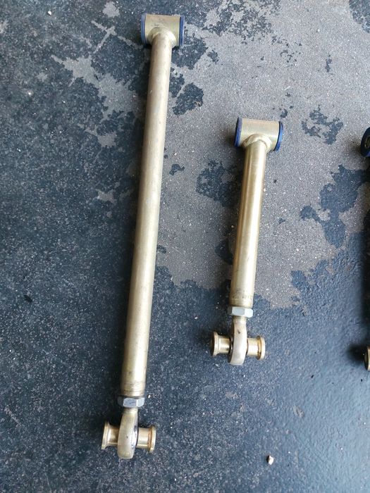 Tirantes diferencial (4 link) AE86