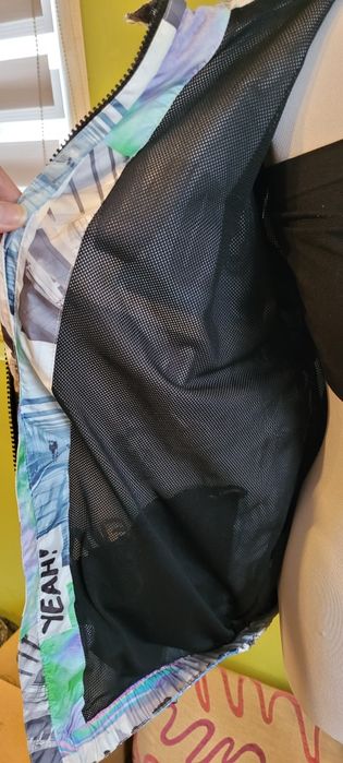 Wiatrówka  marki Reserved