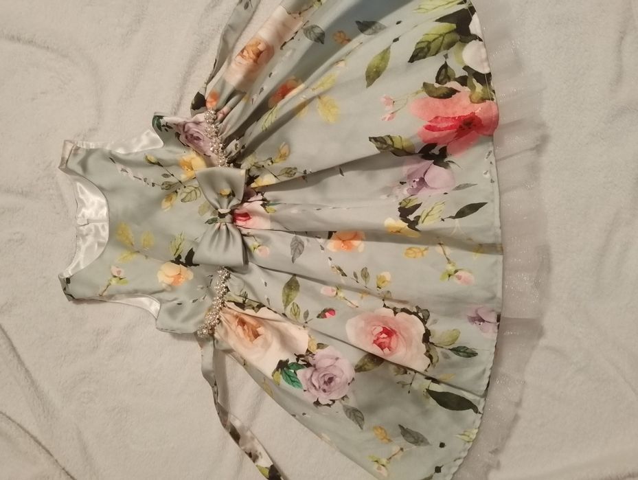 Нарядное платье для девочки