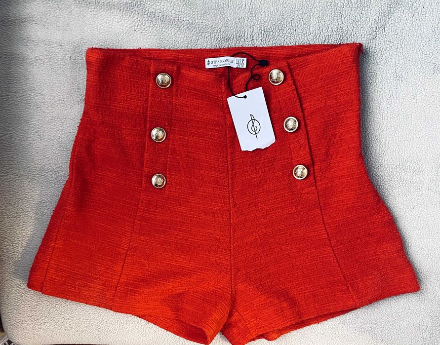 Шорти " Stradivarius"