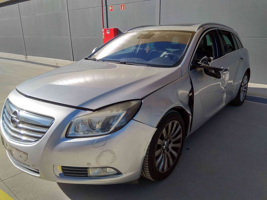 OPEL INSIGNIA A Sports Tourer - 2009 - Para Peças