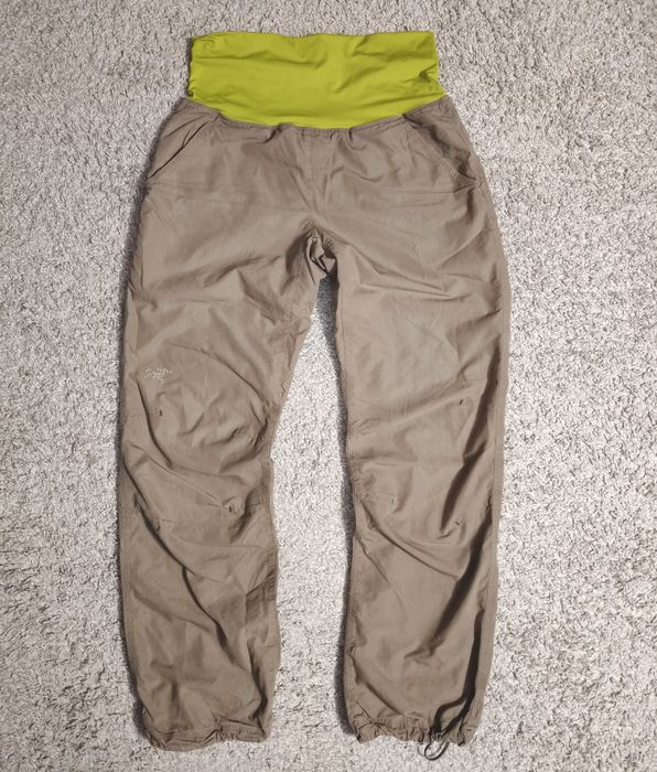 Spodnie Arcteryx sportowe wspinaczkowe outdoor