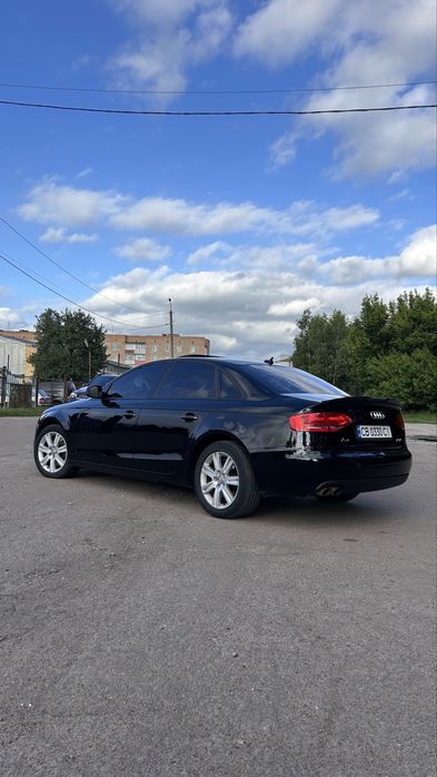 Audi a4 b8 Premium 2010 2.0 tfsi 211лс