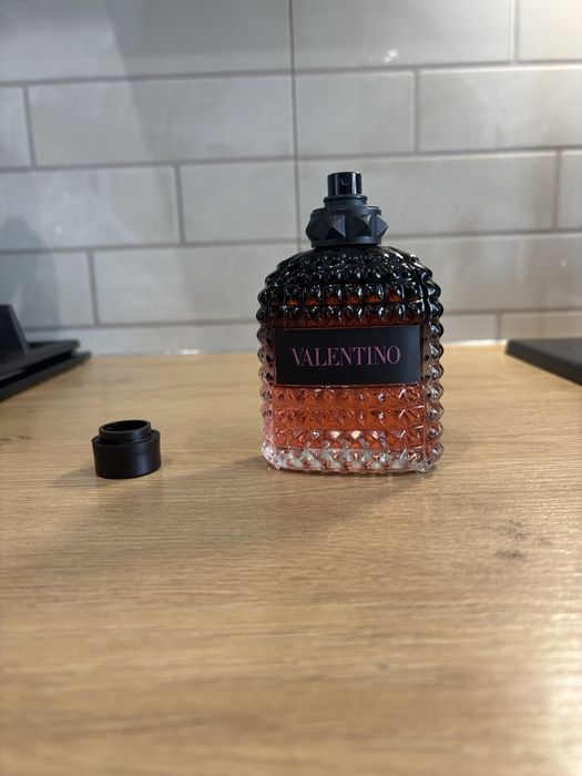 Sprzedam valentino born in roma intense 100ml