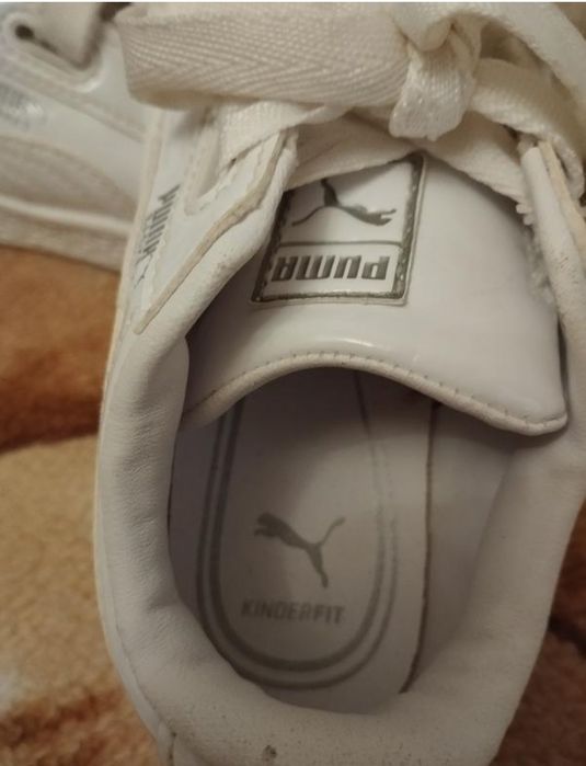 Белые лаковые кроссовки на девочку   4-5 лет puma basket