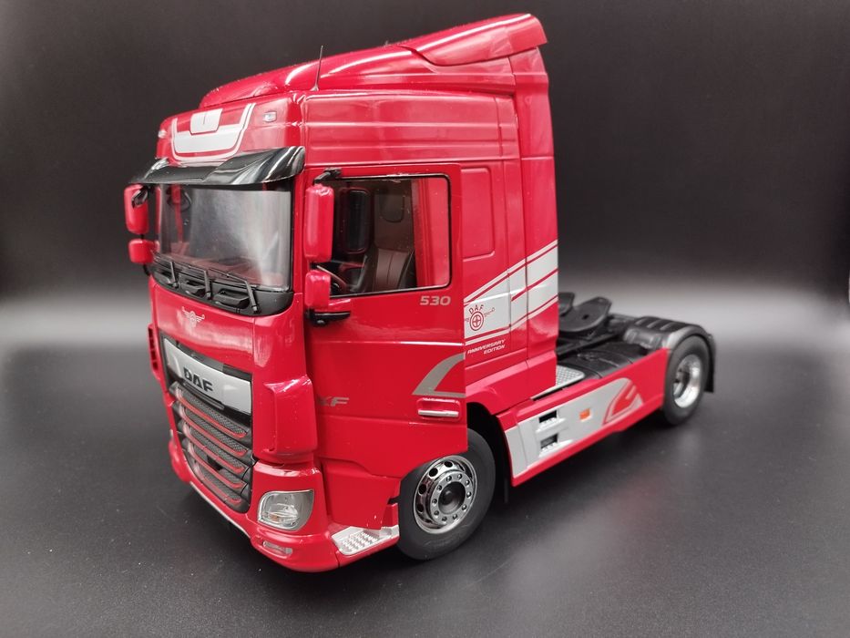 1:18 Premium ClassiXXs DAF XF Space Cab Red model nowy