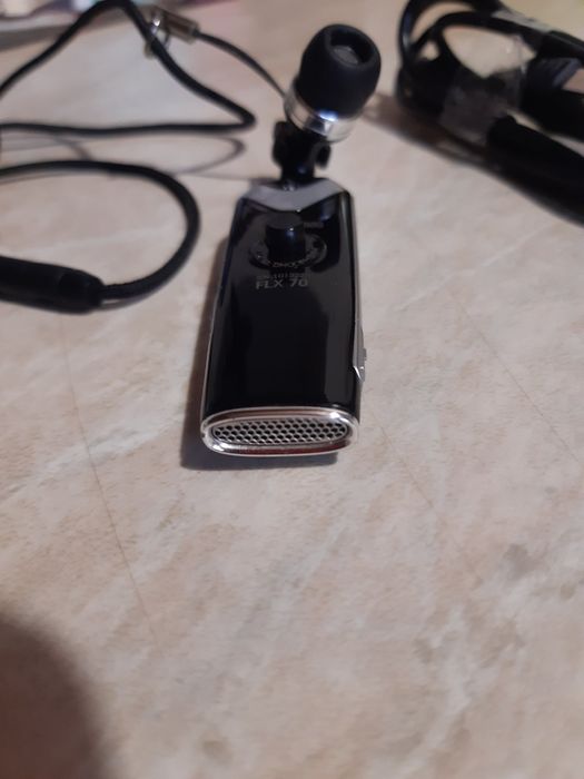 Bluetooth- гарнітура  Sennheiser FLX 70 , Jabra Talk