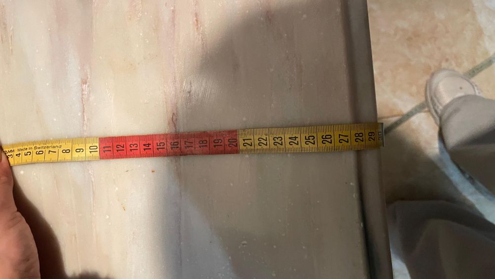 Mesa de latão  usada