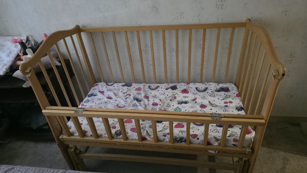 Дитяче ліжечко колиска