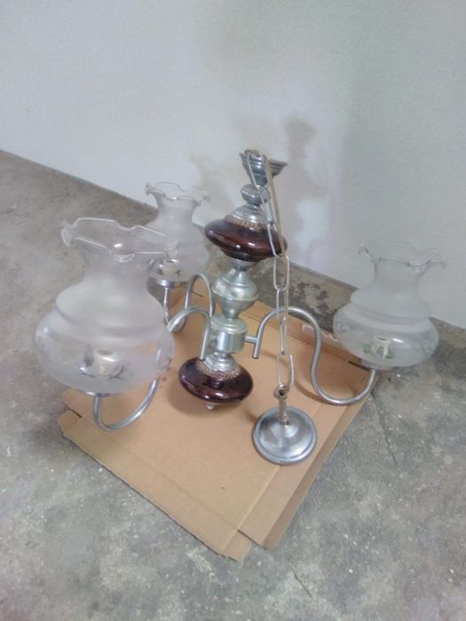 Candeeiro de teto clássico