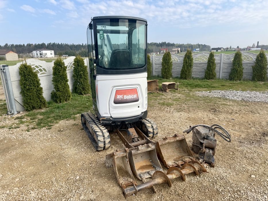 Bobcat E20 2015 r 4 łyżki wiertnica mini koparka bobcat e20