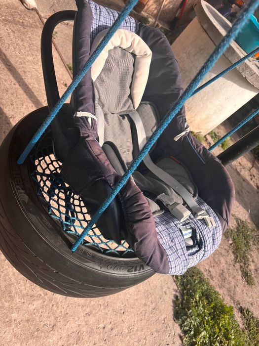 Автокрісло дитяче