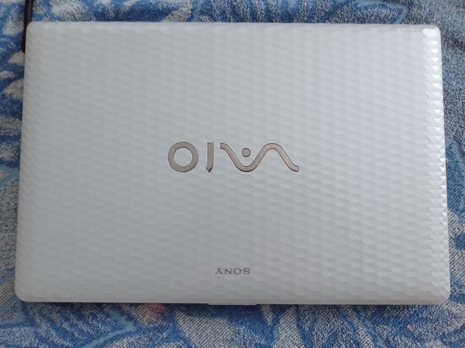 Ноутбук 15,6 SONY PentiumB940 по 2,2Ghz, SSD-128, 4-ОЗУ, GeForce410-1G