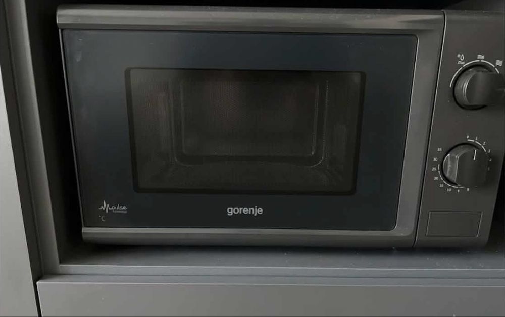 Продам мікрохвильову піч Gorenje