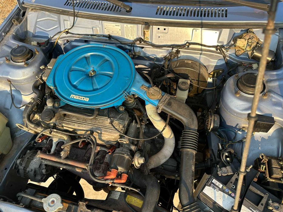 Vendo clássico Mazda 626 LX 1983