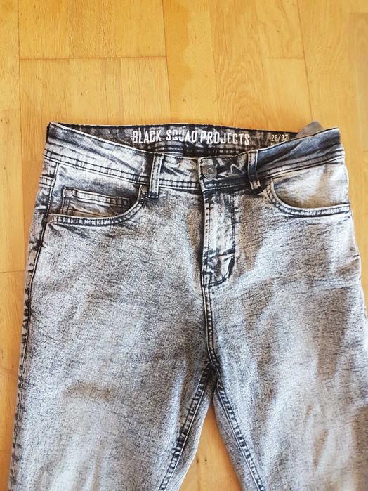 Spodnie jeansy 28/32