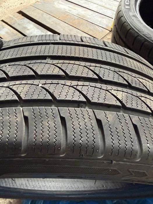 Opony zimowe Tracmax Ice-Plus S210 245/40 R19 98V XL – 4 szt.