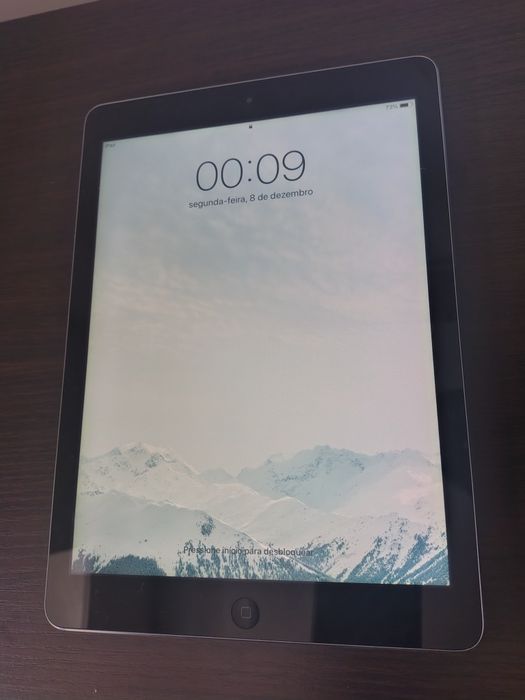 Apple iPad Air 9.7" 16GB Wi-Fi Space Grey (A1474) – Excelente Estado
