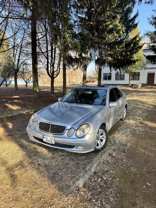 Mercedes-Benz E-class 211