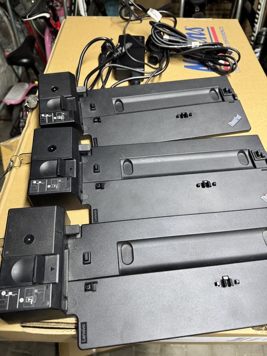 Док станція Lenovo ThinkPad Ultra.