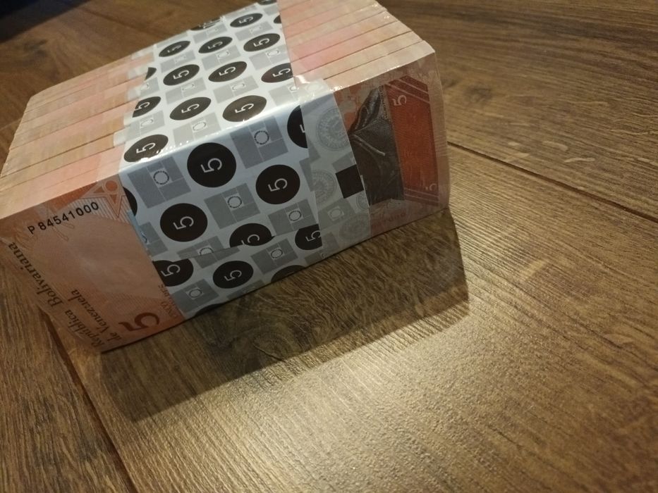 Venezuela Bolivares nominał 5 Pancernik  zgrzewka 1000szt Stan bankowy