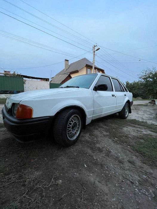 Ford Escort 1987