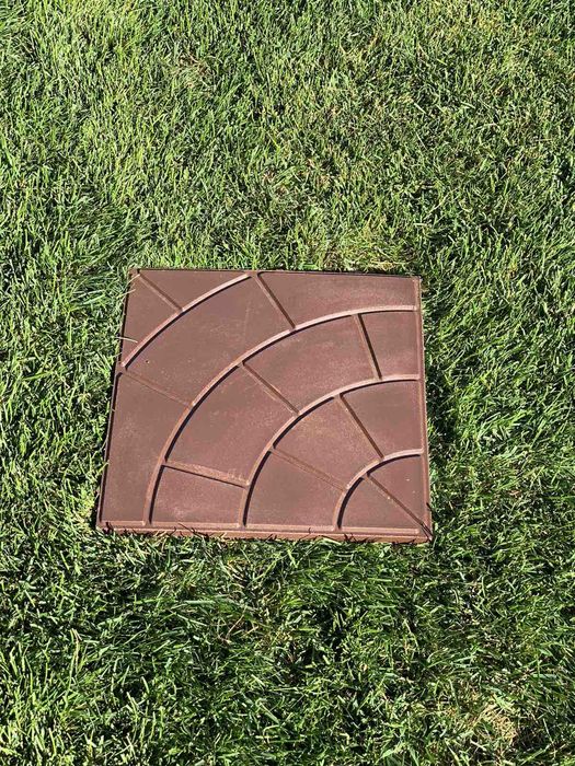 Полімерпіщана тротуарна плитка та черепиця