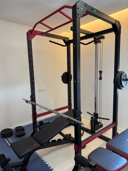 Kit Completo Home Gym: Rack 900 + 2 Bancos + Barras e Discos (~92kg)