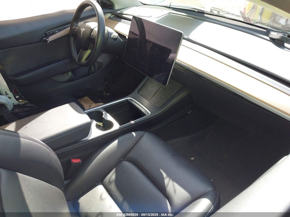 Накладка торпеди з подушкою Model S, X, Y, 31117101