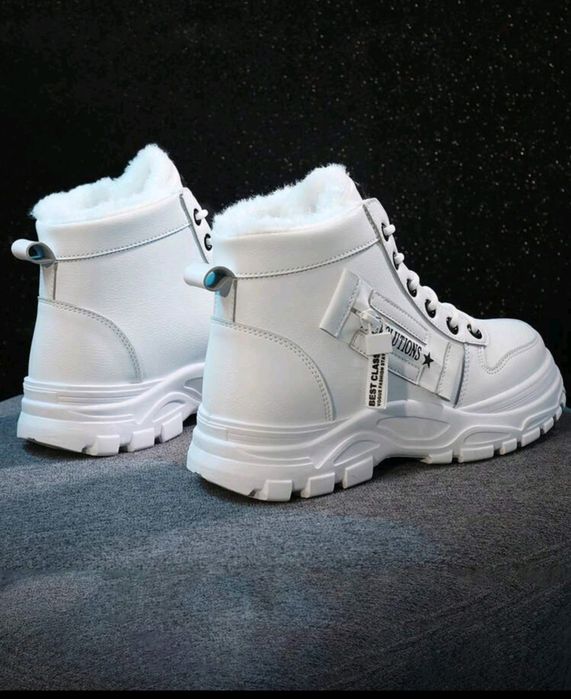 Buty zimowe  śnieżne.