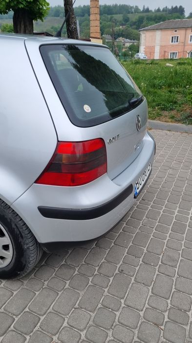 Volkswagen GOLF 4 1.4 2002p