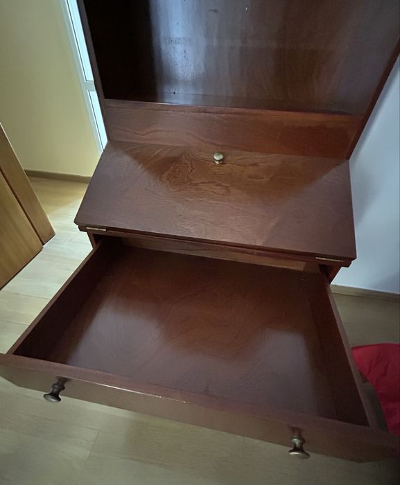 Escrivaninha em madeira de cerejeira – 1,85m altura / 80cm largura