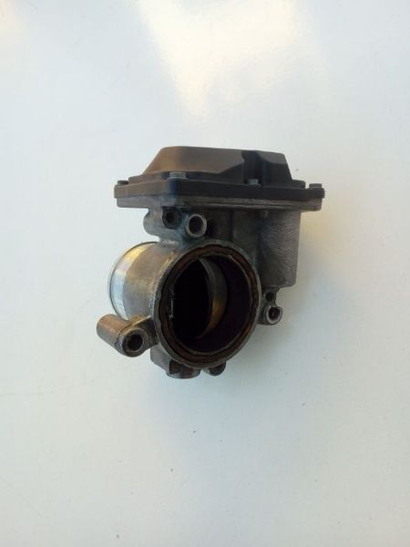 Дроссельная заслонка 03L 128 063 Е Passat CC Пассат ЦЦ 2.0 TDI CBA