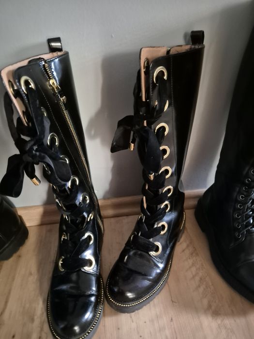 Piękne czarno złote wysokie kozaki