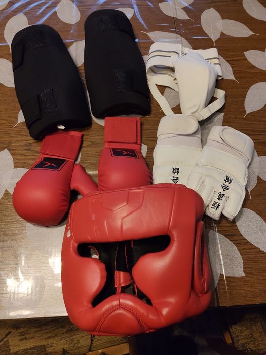 Zestaw do boksu , karate , ochraniacze dla dziecka