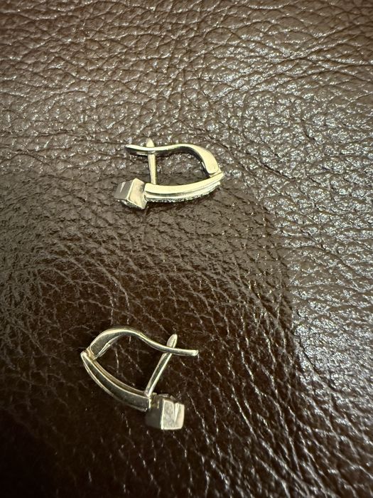 Золотые серьги с бриллиантами